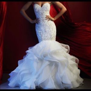 ALLURE COUTURE WEDDING GOWN